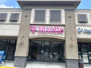 T-Mobile Cross Creek Plaza