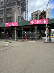 T-Mobile 6th & W 21st St