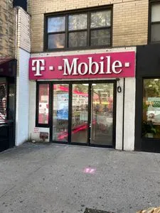 T-Mobile 3rd Ave & E 29th St