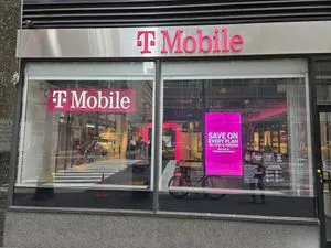 T-Mobile E 52nd & Madison