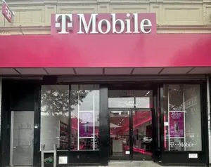 T-Mobile Dyckman & Broadway