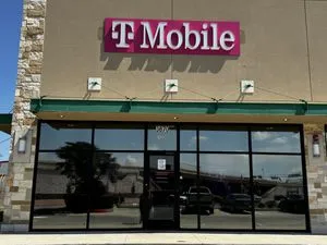 T-Mobile I-10 & College St