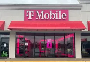 T-Mobile Northview Rd & N Massey Blvd