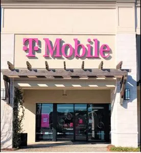 T-Mobile Peachtree Pkwy & Ryan Rd NW