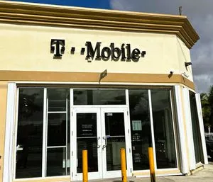 T-Mobile NW 7th Ave & NW 131st St