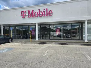 T-Mobile Mineral Spring & Douglas