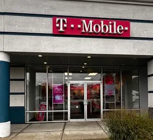 T-Mobile Payne Ave & Meadow Drive