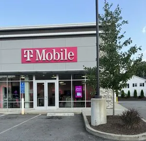 T-Mobile Salem Tnpk & New London Tnpk