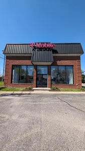 T-Mobile Novi & Crescent