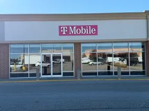 T-Mobile 22nd & Midwest