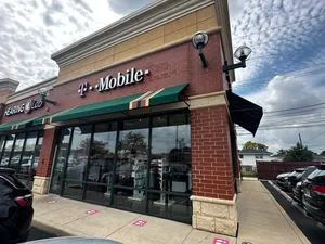 T-Mobile Cicero & 103rd