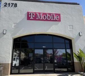 T-Mobile Vista Way & Avocado Rd