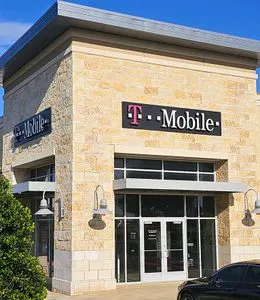 T-Mobile The Shops at Quail Springs