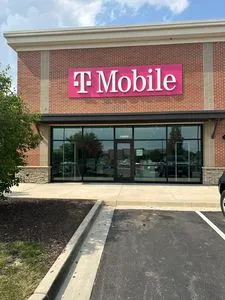T-Mobile 151st St & Black Bob Rd