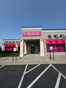 T-Mobile Northridge Plaza