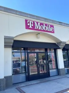 T-Mobile Main & Chapman