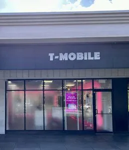 T-Mobile Edgewater Dr & Rugby St