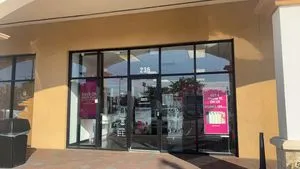 T-Mobile Universal Blvd