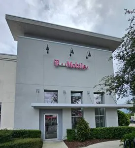 T-Mobile E Colonial Dr & Avalon Park S Blvd