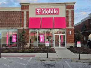 T-Mobile Ogden Ave - Front of Walmart