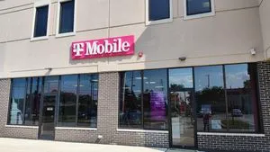 T-Mobile N Rand Rd & E Dundee Rd
