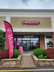 T-Mobile Palmyra Shopping Center