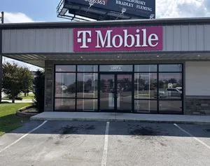 T-Mobile W 23rd Street & Airport Road