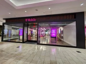 T-Mobile Garden State Plaza