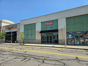 T-Mobile Bergen Town Center