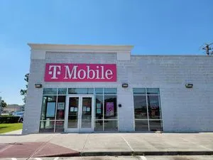 T-Mobile Pasadena & Southmore