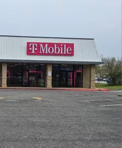 T-Mobile US 90 & Veterans Blvd