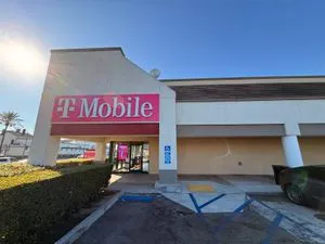 T-Mobile Eastern Ave & Lubec St