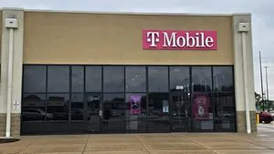 T-Mobile Court & Commercial-Pekin
