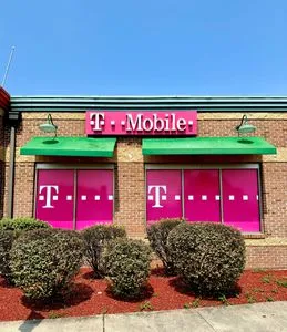 T-Mobile North Broadway and New St
