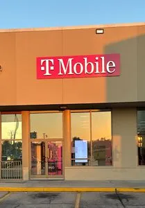 T-Mobile Mobile Hwy & Michigan Ave