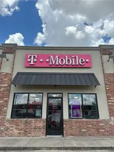 T-Mobile S Cage Blvd & E Dicker Dr