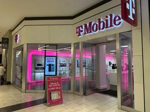 T-Mobile Fashion District Philadelphia