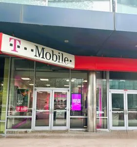 T-Mobile N Broad & W Oxford