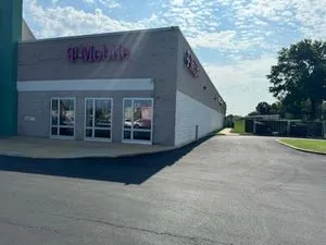 T-Mobile E Roosevelt Blvd & Adams Ave