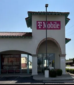 T-Mobile 19th & Northern