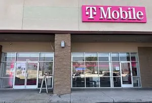 T-Mobile 75th & Mcdowell