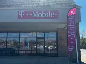 T-Mobile Refugee Rd & Pickerington Rd