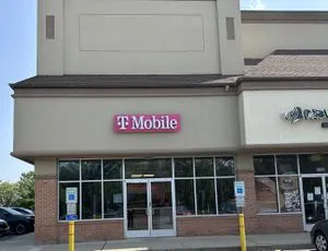T-Mobile Centennial Ave & Stelton Rd