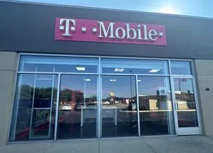 T-Mobile N State St & Cadillac Ct