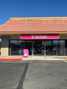 T-Mobile Atlantic Ave & Harbor St