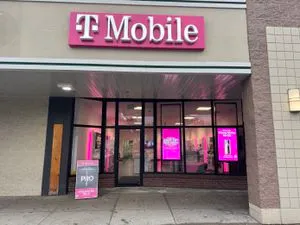T-Mobile Banksville Plaza
