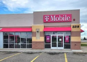 T-Mobile Bemidji Commons