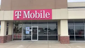 T-Mobile W 29th St & N Broadway St