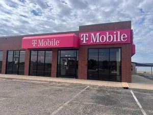T-Mobile N Interstate 27 & W 13th St