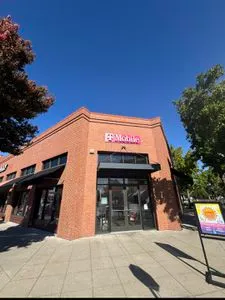 T-Mobile Downtown Pleasant Hill